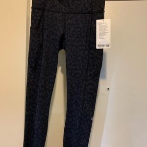 Lululemon NWT fast and free